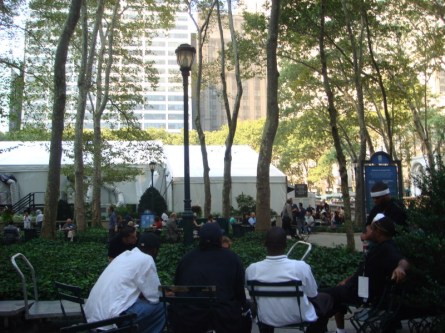 20070906-fashion-week-02-tents-in-bryant-park.jpg