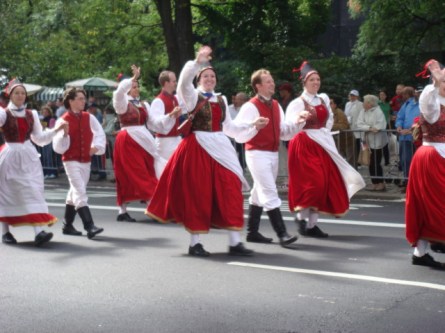 20070915-steuben-parade-45-traditional-dress.jpg