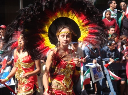 20070916-mexican-day-parade-25-aztec-woman.jpg