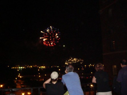 20070920-tudor-city-fireworks.jpg