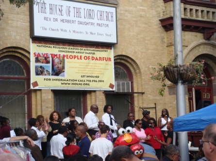 20070930-atlantic-ave-street-fair-33-gospel-singers-and-darfur.jpg