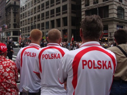 20071007-pulaski-parade-04-polska-shirts.jpg