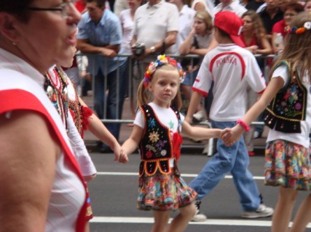 20071007-pulaski-parade-22-children-from-st-frances-de-chantal-church-in-brooklyn.jpg