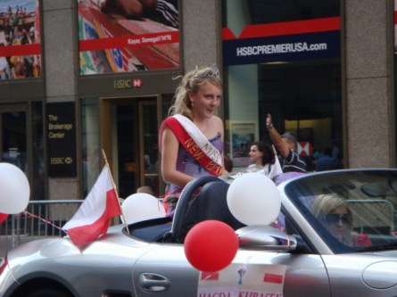 20071007-pulaski-parade-68-miss-polonia-of-new-brunswick-magda-kubasek.jpg