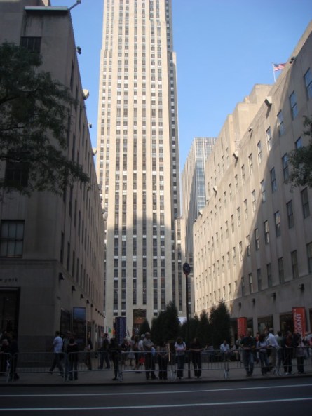 20071008-columbus-day-parade-03-rockefeller-center.jpg