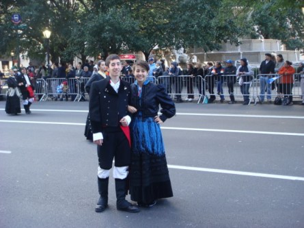 20071014-hispanic-columbus-day-08-period-costumes.jpg