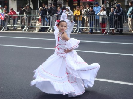 20071014-hispanic-columbus-day-55-dancer.jpg