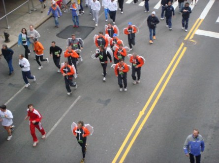 20071103-international-friendship-run-31-angels.jpg