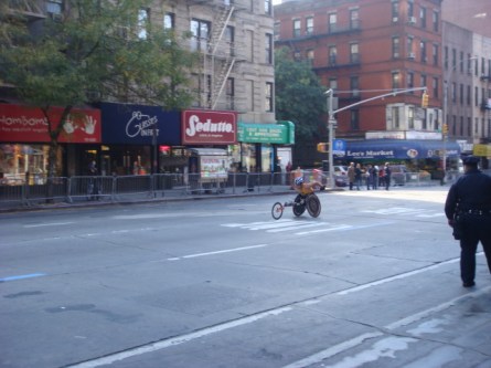 20071104-ny-marathon-01-first-wheelchair-at-1101-am.jpg