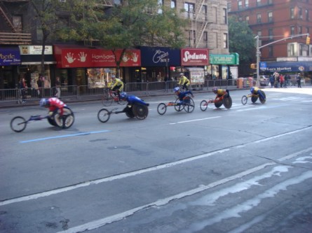 20071104-ny-marathon-04-group-of-wheelchair-racers.jpg