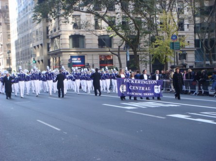 20071111-veterans-day-parade-27-pickerington-ohio-marching-band.jpg