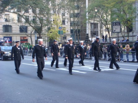 20071111-veterans-day-parade-33-tin-can-sailors.jpg