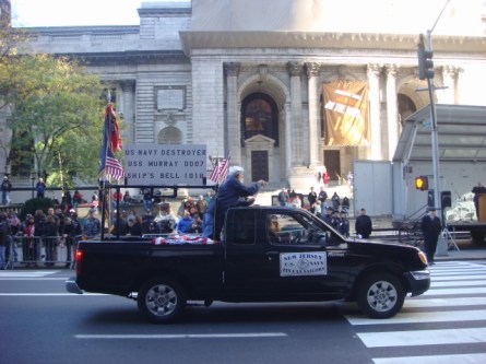 20071111-veterans-day-parade-34-uss-murray-ships-bell.jpg