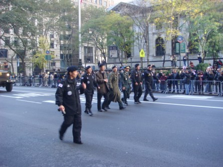20071111-veterans-day-parade-40-rok-vets.jpg