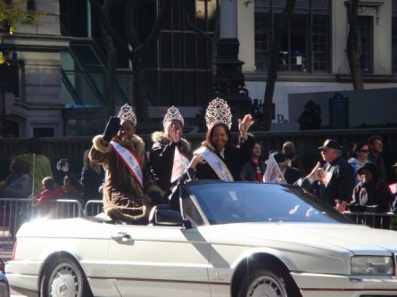 20071111-veterans-day-parade-67-royalty.jpg