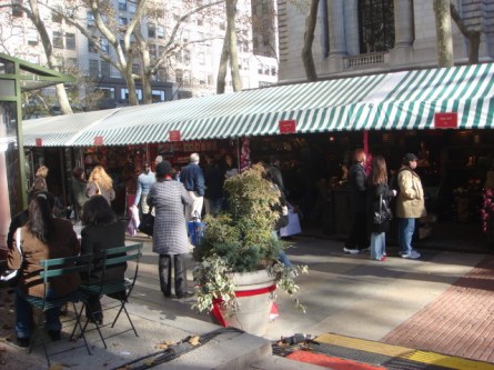 20071128-bryant-park-christmas-shops-02.jpg