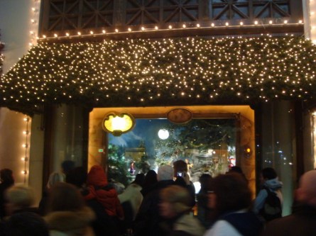 071209-lord-and-taylor-christmas-04.jpg