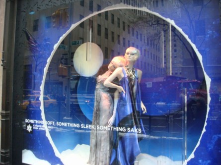 20071202-saks-christmas-display-12-window.jpg