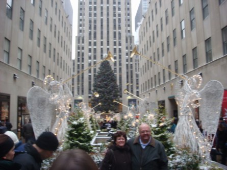 20071202-snow-day-17-rockefeller-center-tree-east-side.jpg