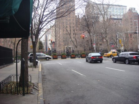 200712122-gramercy-park-01-from-lexington.jpg