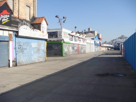 20071228-coney-island-04-closed-for-the-season.jpg