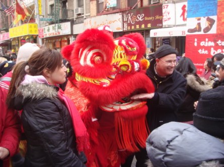 20080210-chinatown-parade-41-posing.jpg
