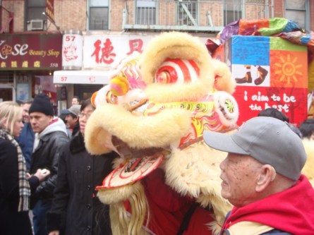 20080210-chinatown-parade-42-posing.jpg